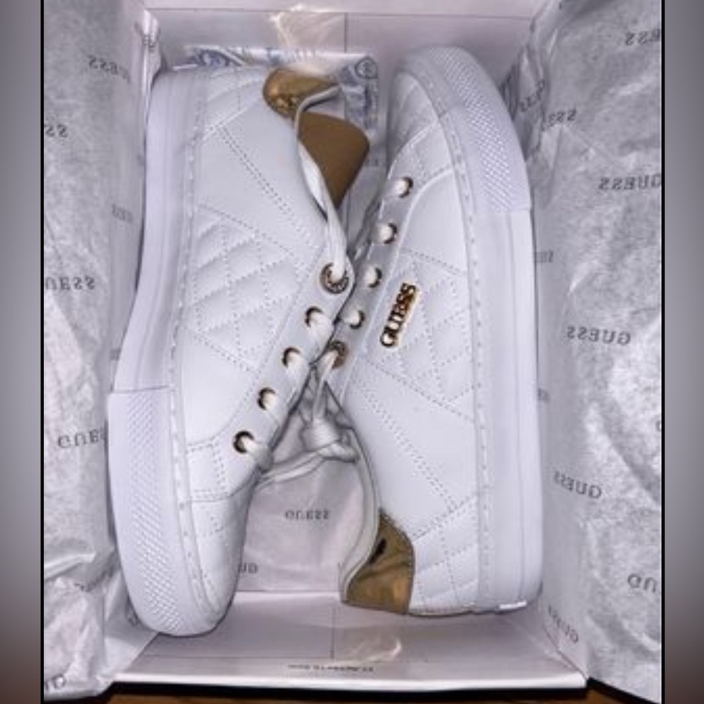 GUESS GW Loven White Multi Sneakers 7.5